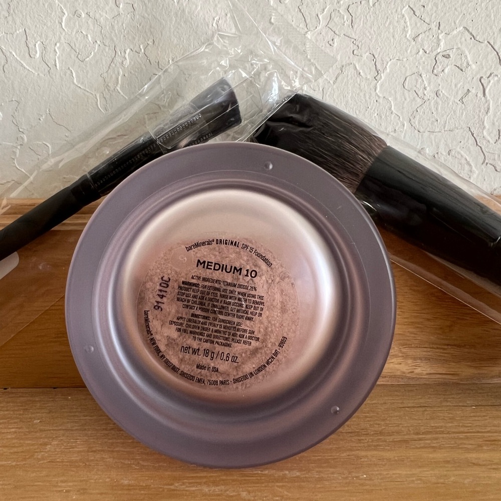 Bare Minerals Foundation with Brushes - Medium 10 Shade
